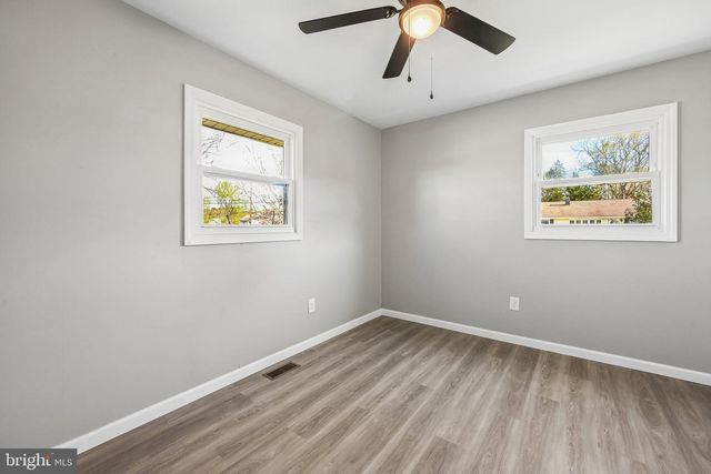 615 FAIRMOUNT DR, Glassboro, NJ 08028