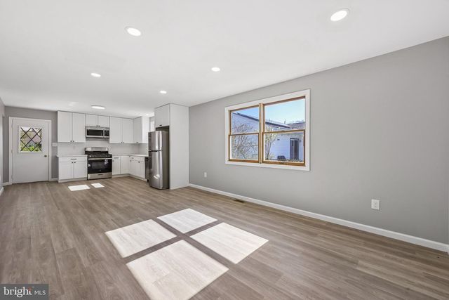 615 FAIRMOUNT DR, Glassboro, NJ 08028