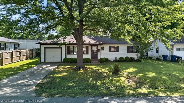 4205 S 17th Street, Fort Smith, AR 72901