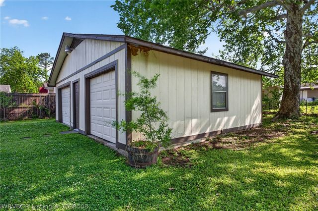 4205 S 17th Street, Fort Smith, AR 72901