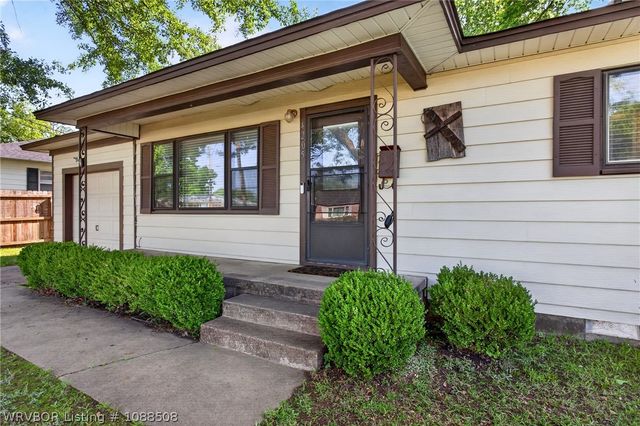 4205 S 17th Street, Fort Smith, AR 72901