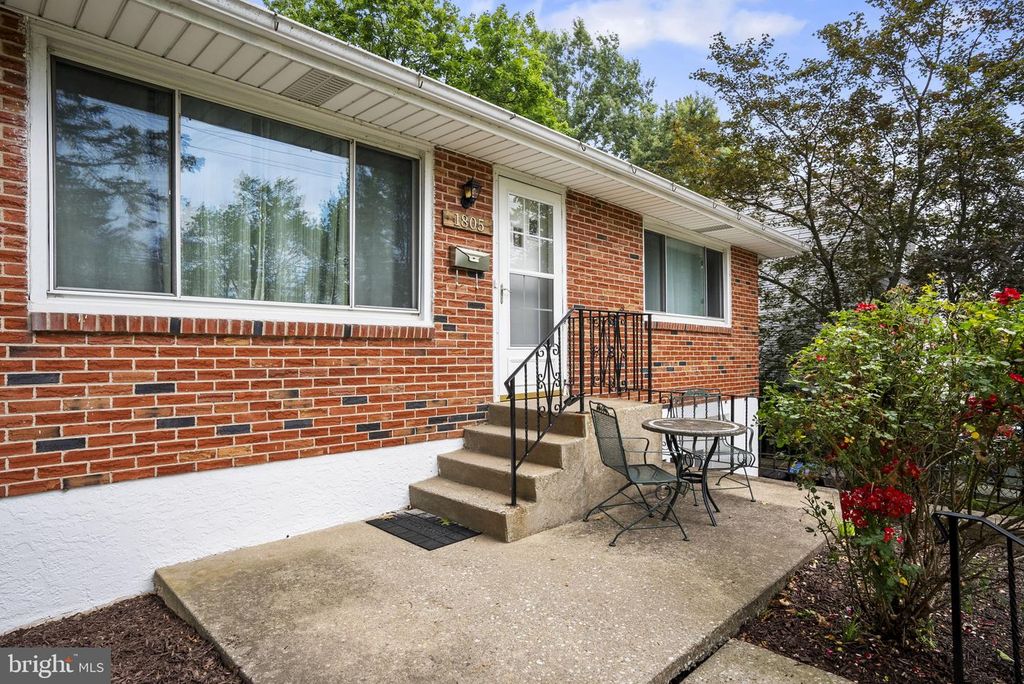 1805 NEW HOPE ST, Norristown, PA 19401