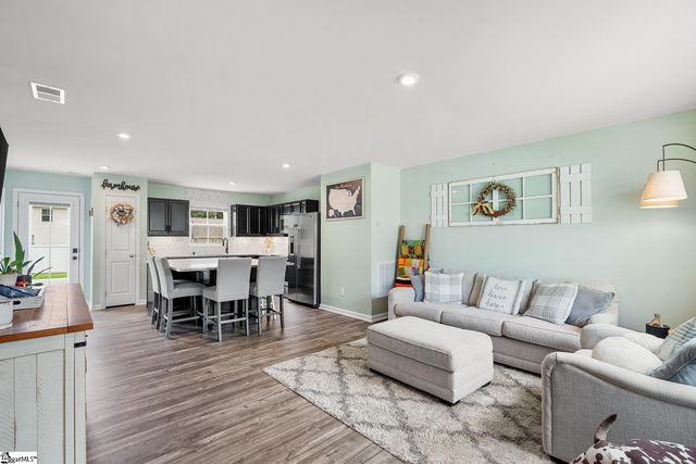 109 Queens Mill Court, Pendleton, SC 29670