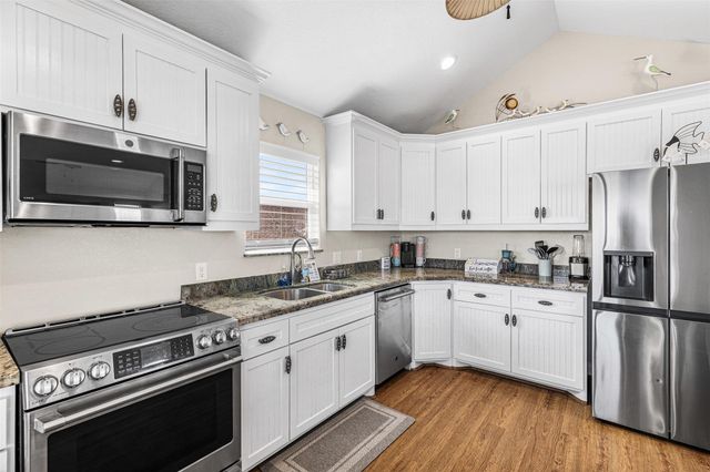 12922 Buccaneer Parkway, Freeport, TX 77541