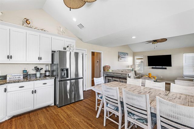 12922 Buccaneer Parkway, Freeport, TX 77541