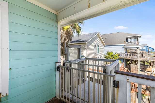 12922 Buccaneer Parkway, Freeport, TX 77541