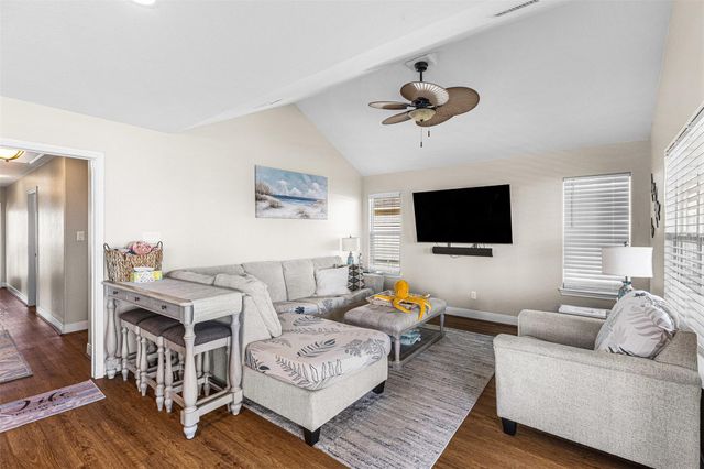 12922 Buccaneer Parkway, Freeport, TX 77541