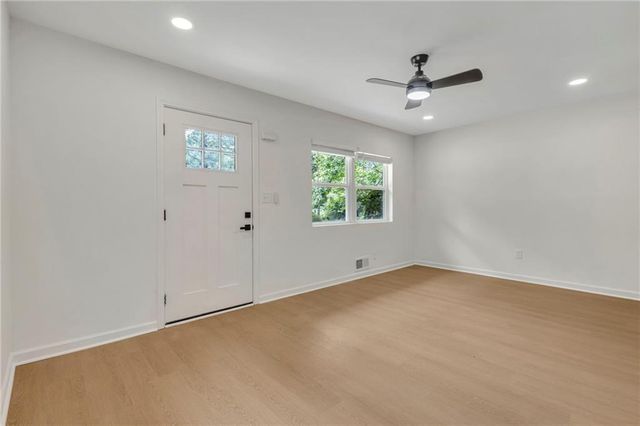 1733 Hollyhock Terrace, Decatur, GA 30032