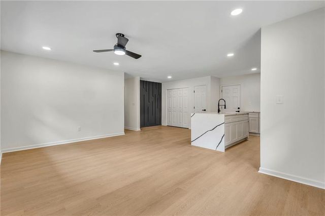 1733 Hollyhock Terrace, Decatur, GA 30032