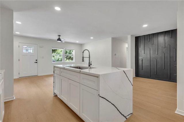 1733 Hollyhock Terrace, Decatur, GA 30032