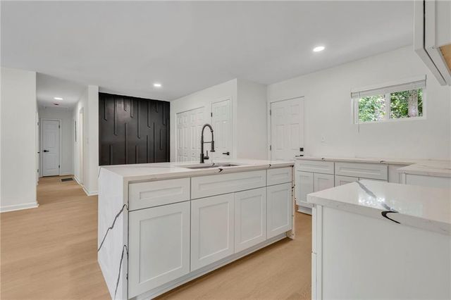 1733 Hollyhock Terrace, Decatur, GA 30032