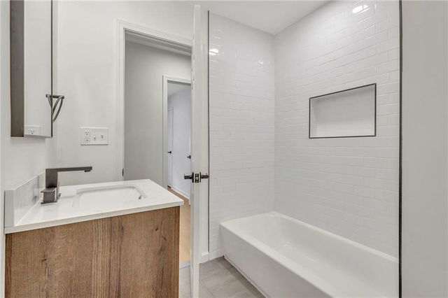 1733 Hollyhock Terrace, Decatur, GA 30032