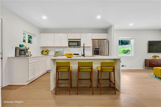 1733 Hollyhock Terrace, Decatur, GA 30032