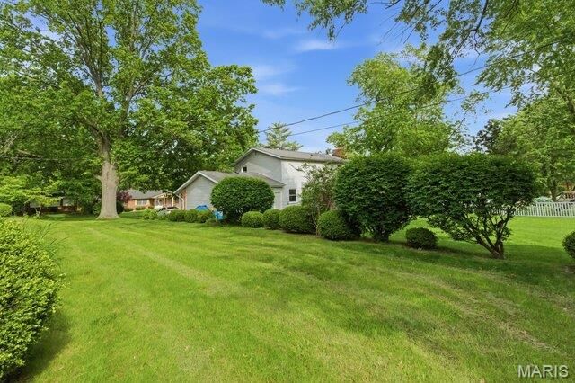 405 Trail Grove Court, Ballwin, MO 63011