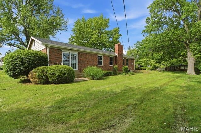 405 Trail Grove Court, Ballwin, MO 63011