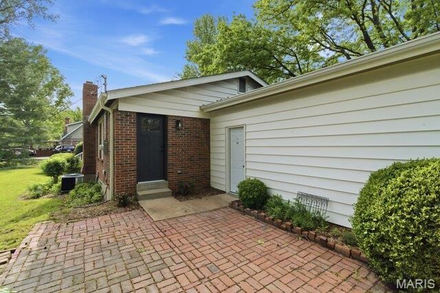 405 Trail Grove Court, Ballwin, MO 63011