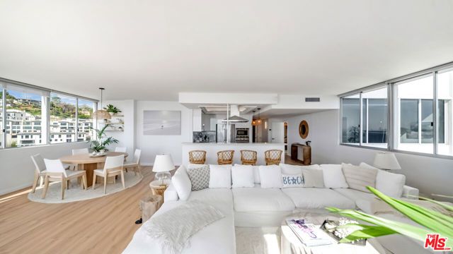 17350 W Sunset Boulevard 605, Pacific Palisades (los Angeles), CA 90272