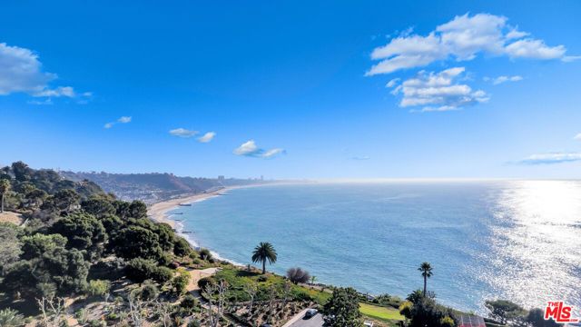 17350 W Sunset Boulevard 605, Pacific Palisades (los Angeles), CA 90272