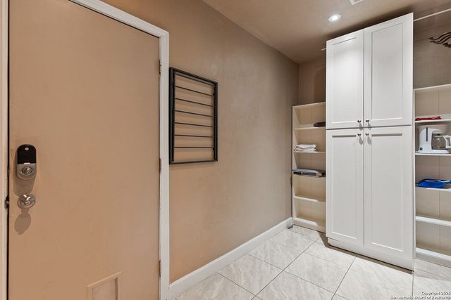 2263 Regency Pt, San Antonio, TX 78231