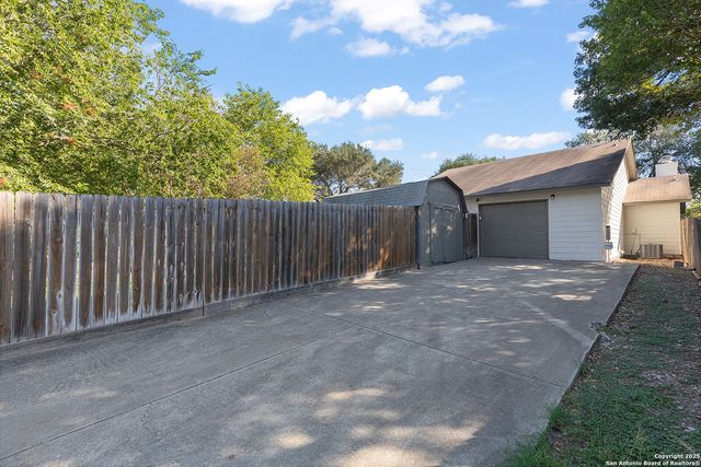 2263 Regency Pt, San Antonio, TX 78231