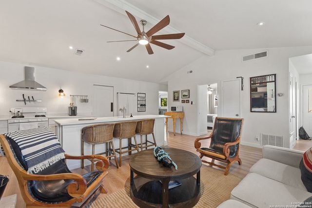 2263 Regency Pt, San Antonio, TX 78231