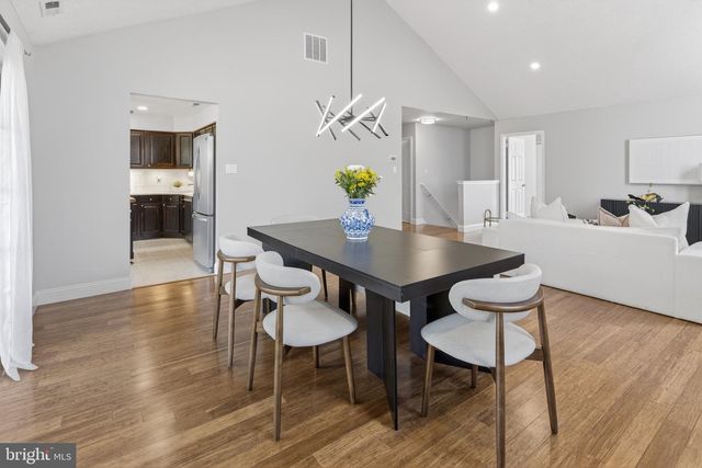 7702-B NORMANDY DR, Mount Laurel, NJ 08054