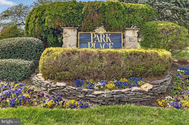 7702-B NORMANDY DR, Mount Laurel, NJ 08054