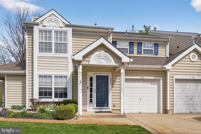 7702-B NORMANDY DR, Mount Laurel, NJ 08054
