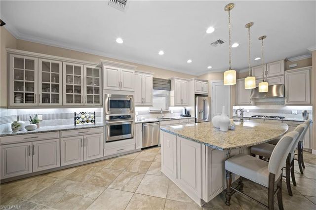 9146 Trivoli TER, Naples, FL 34119