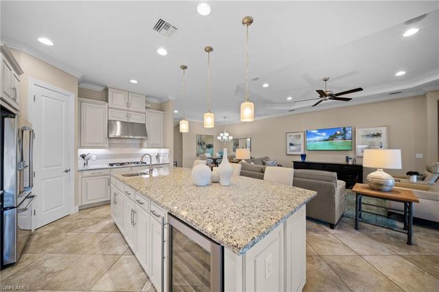 9146 Trivoli TER, Naples, FL 34119