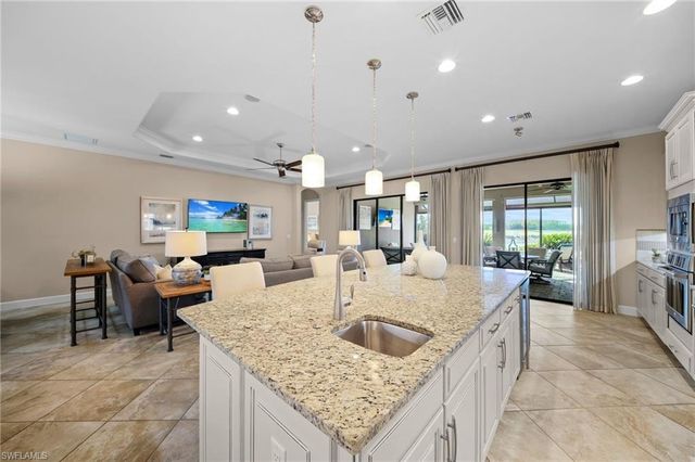 9146 Trivoli TER, Naples, FL 34119