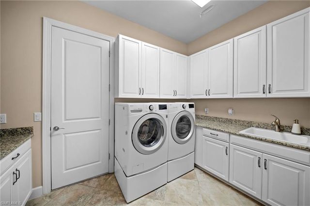 9146 Trivoli TER, Naples, FL 34119