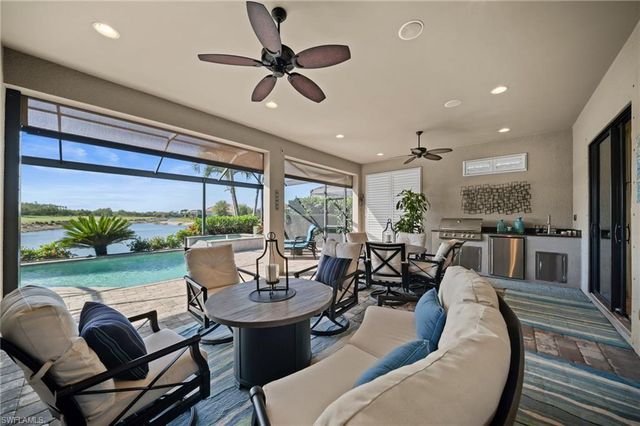 9146 Trivoli TER, Naples, FL 34119