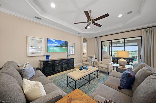 9146 Trivoli TER, Naples, FL 34119