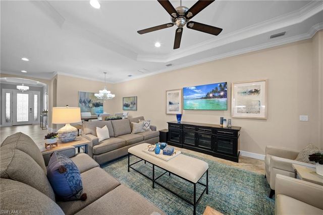 9146 Trivoli TER, Naples, FL 34119