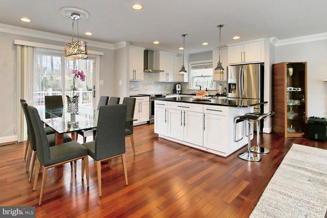 212 ROSS DR SW, Vienna, VA 22180