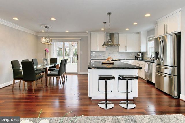 212 ROSS DR SW, Vienna, VA 22180