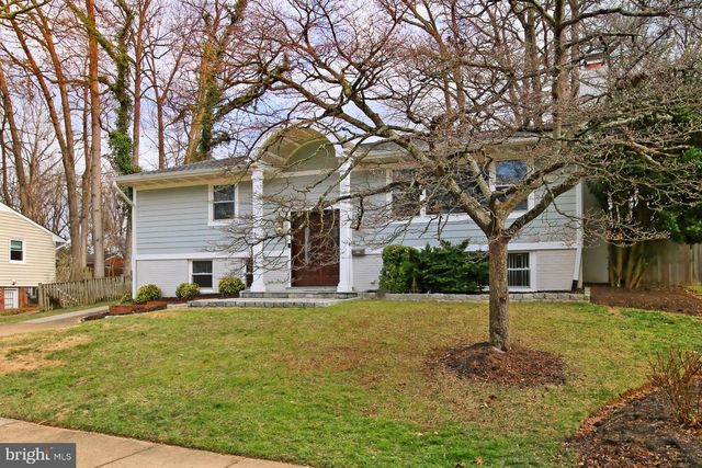 212 ROSS DR SW, Vienna, VA 22180