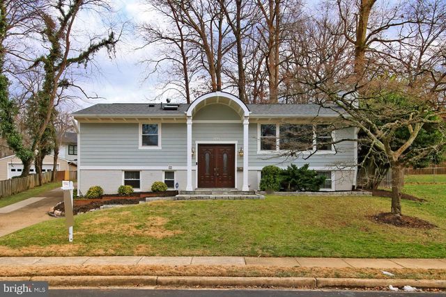 212 ROSS DR SW, Vienna, VA 22180