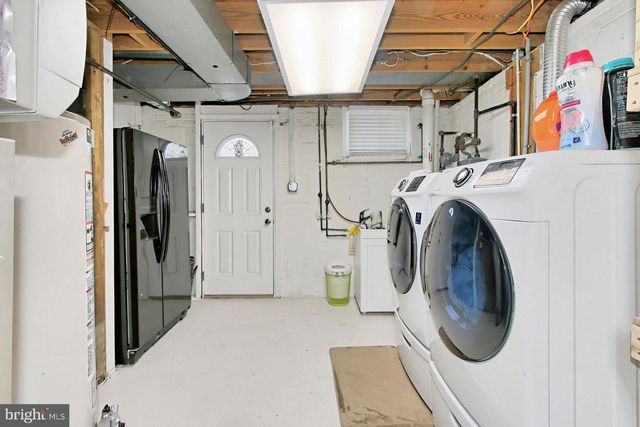 212 ROSS DR SW, Vienna, VA 22180