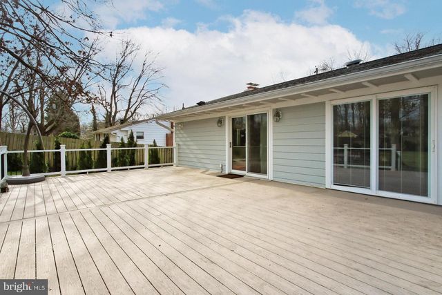 212 ROSS DR SW, Vienna, VA 22180