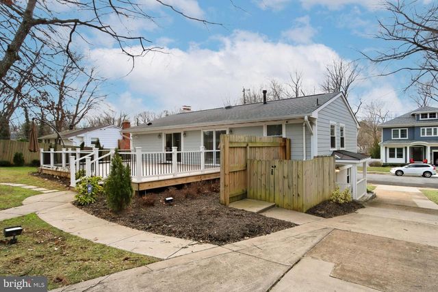 212 ROSS DR SW, Vienna, VA 22180