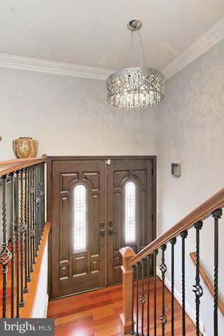 212 ROSS DR SW, Vienna, VA 22180