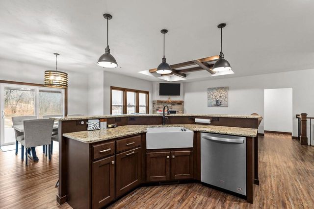 1763 SWISS ALPS COURT, Greenleaf, WI 54126