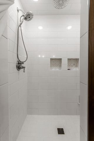 1763 SWISS ALPS COURT, Greenleaf, WI 54126