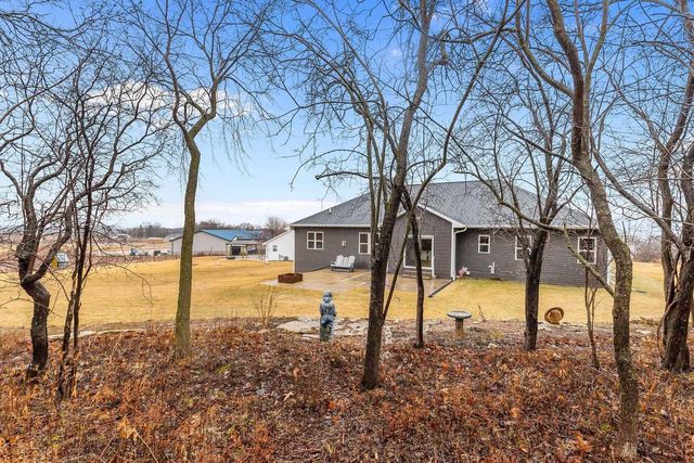 1763 SWISS ALPS COURT, Greenleaf, WI 54126