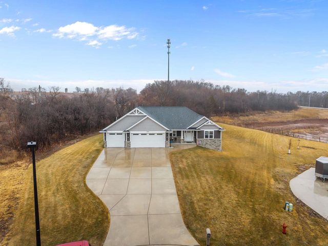 1763 SWISS ALPS COURT, Greenleaf, WI 54126