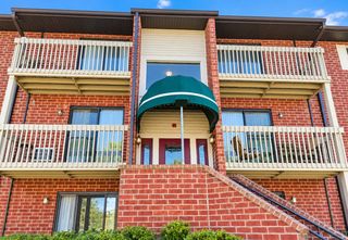 980 N Lakeside Drive 1B, Vernon Hills, IL 60061
