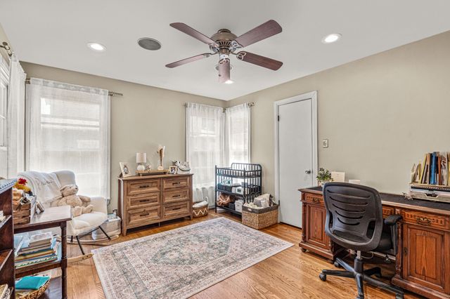 5320 El Campo Avenue, Fort Worth, TX 76107