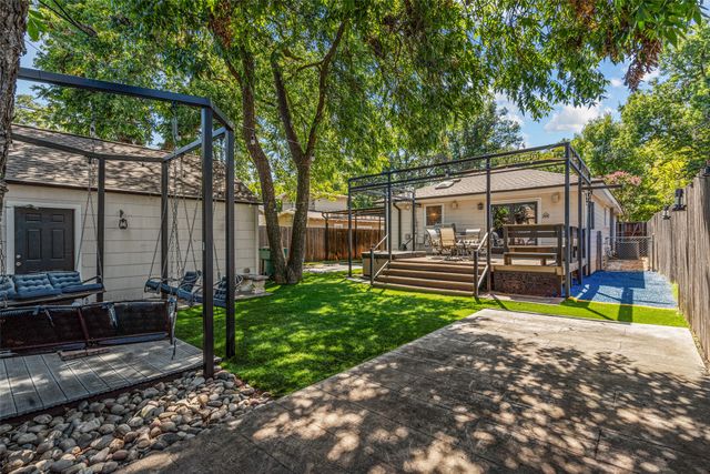 5320 El Campo Avenue, Fort Worth, TX 76107